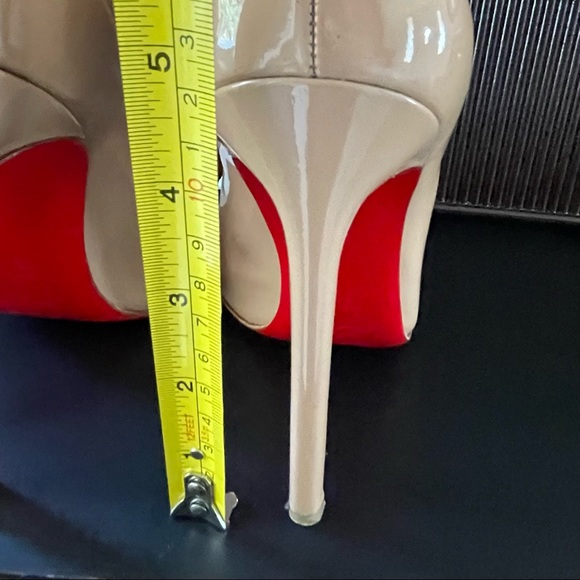 Louboutin Pigalle Nude Patent, EU size 39 - Picture 16 of 16